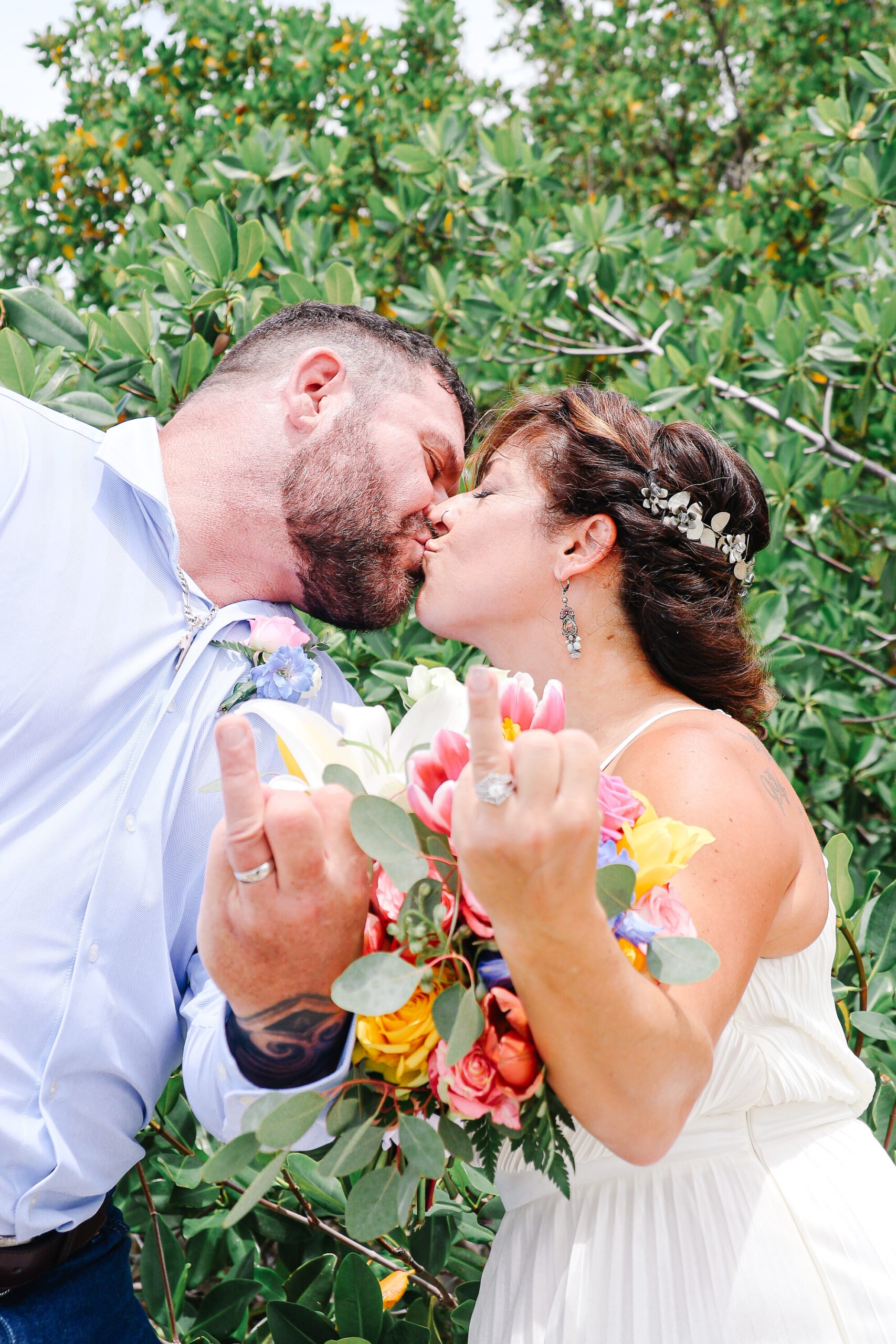 Read more about the article Real Elopement in Smathers Beach Key West – Florida Keys Elopement